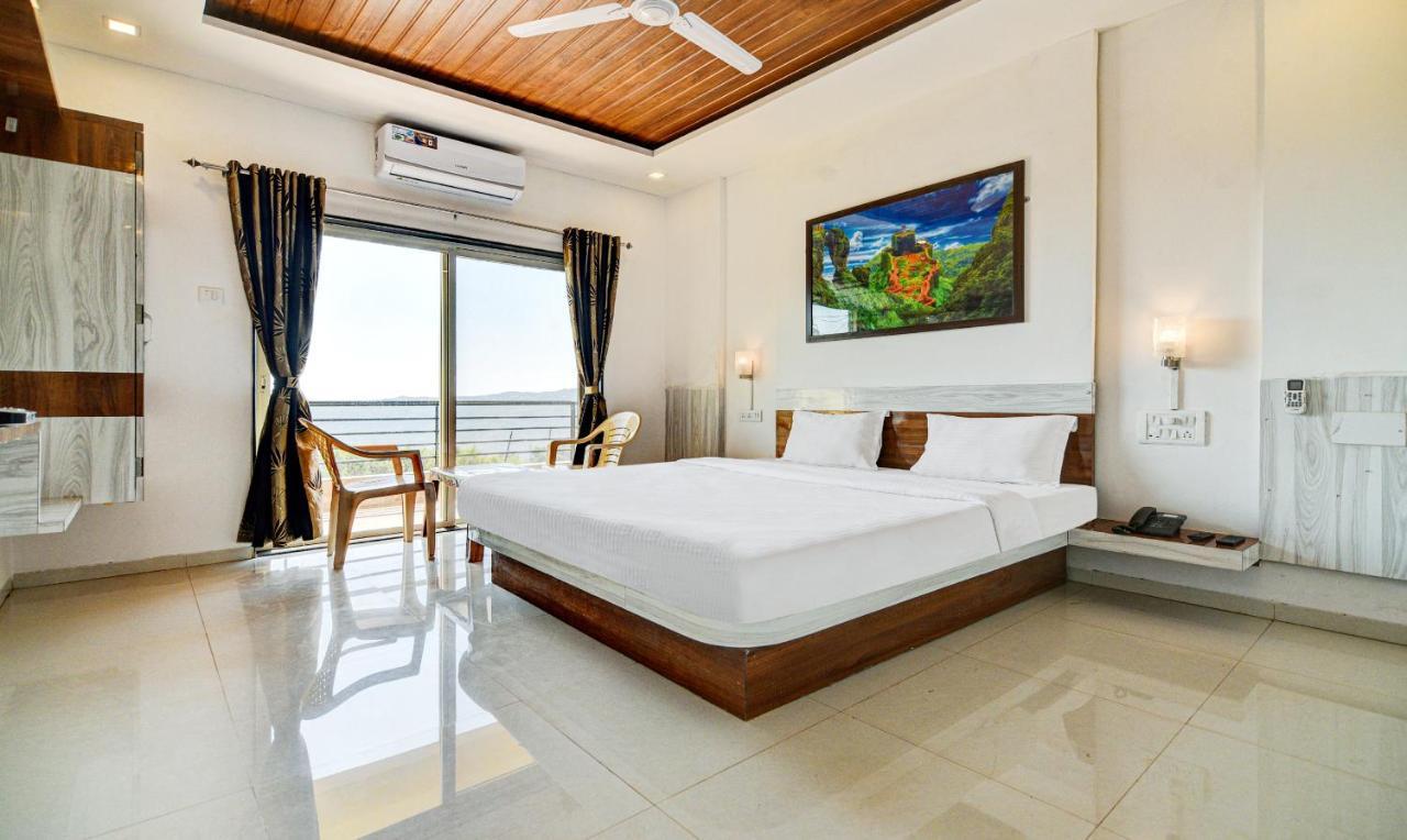 Aditya Hill View Inn Mahābaleshwar Dış mekan fotoğraf