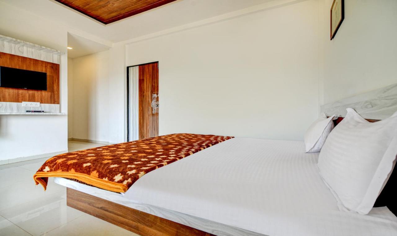 Aditya Hill View Inn Mahābaleshwar Dış mekan fotoğraf